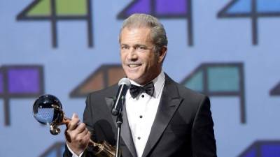 Mel Gibson ganó el Globo Crystal en el Festival de Cine de Karlovy Vary.