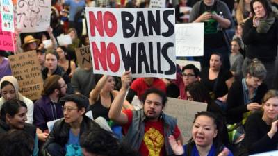 Las protestas contra el decreto han continuado en Estados Unidos.