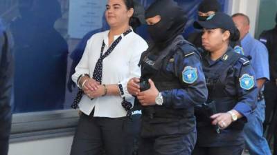 Archivo. Rosa Elena de Lobo podría recuperar su libertad porque el delito de fraude no está contenido en los 21 delitos en los que se prohíben las medidas sustitutivas.