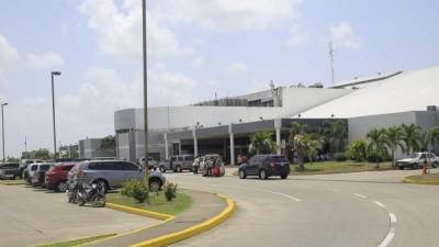 Vista del Aeropuerto Internacional Ramón Villeda Morales, que registra la mayor presencia de viajeros entre los cuatro aeropuertos internacionales de Honduras.