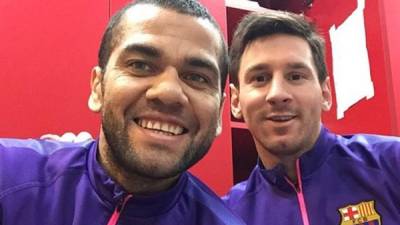 Alves copartió en España grandes momentos con Messi. Foto Archivo.