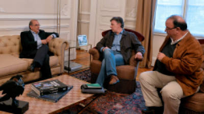 El jefe negociador del Gobierno, Humberto de la Calle, se reunió ayer con el presidente Juan Manuel Santos.
