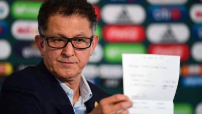 Juan Carlos Osorio anunció la convocatoria preliminar de México. FOTO AFP / Pedro Pardo.