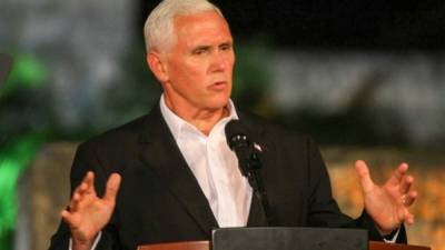 Pence decartó también el uso de la fuerza militar contra Venezuela, insinuada hace poco por el presidente Donald Trump.