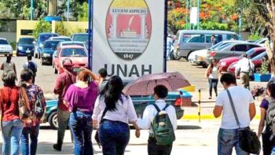 Los aspirantes deben cumplir con las instrucciones que divulgó la universidad.