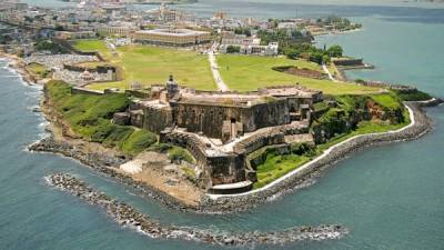 La corona española mandó construir este fuerte en 1539 para alojar nobles; en realidad sirvió más como barrera protectora contra los piratas.