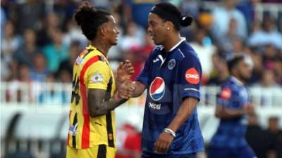 Wilfredo Barahona matuvo un diálogo con Ronaldinho.