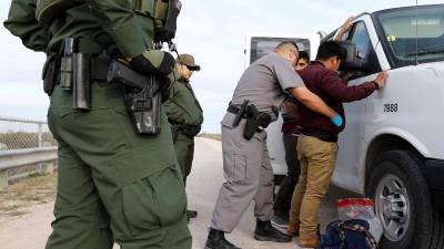 La semana pasada la Patrulla Fronteriza informó que sus agentes efectuaron en abril 234,088 detenciones de migrantes indocumentados. Fotografía: EFE