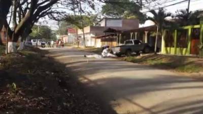 El doble asesinato ocurrió en una calle solitaria de la colonia Zarzal de Danlí.