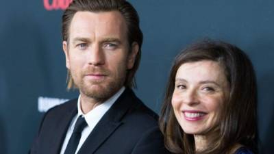 El actor Ewan McGregor y su esposa, Eve Mavrakis.