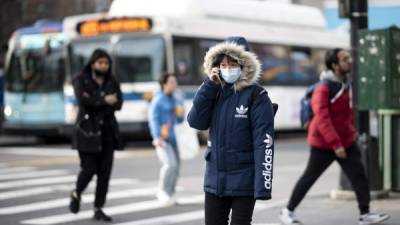 Las autoridades de Nueva York buscan evitar la propagación del coronavirus en la gran manzana./AFP.