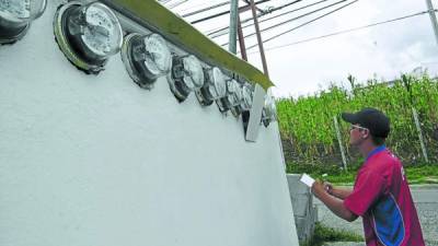 En San Pedro Sula y Tegucigalpa los principales deudores de electricidad se concentran en el sector industrial, comercial; y residencial, respectivamente.