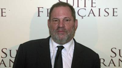 La Academia de Cine de Estados Unidos expulsó de sus filas al productor Harvey Weinstein, acusado de cometer numerosos delitos sexuales.