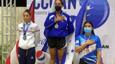 Julimar Ávila ganó medalla de oro en el Campeonato de Natación Centroamericanos y del Caribe (CCCAN) y su compatriota Michell Ramírez la de bronce en la misma prueba.