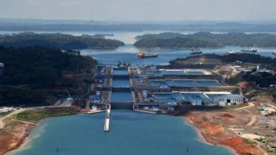 Más del 5% del comercio mundial atraviesa el Canal de Panamá./AFP