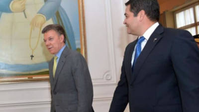 Juan Manuel Santos recibió a Juan Orlando Hernández en Bogotá, Colombia, el 17 de enero de 2014.