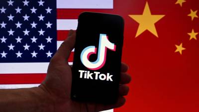 Estados Unidos busca prohibir la red social si no se desvincula de su casa matriz china.