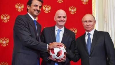 El presidente de la FIFA, Gianni Infantino, felicitó este domingo a Vladimir Putin por el buen desarrollo del Mundial Rusia 2018. El líder catarí, Tamim bin Hamad al-Thani, recibió un espaldarazo para la organización del torneo en 2022.