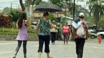 Los sampedranos deben protegerse ante las altas temperaturas.