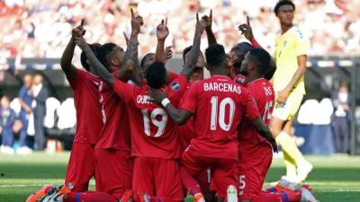 Los jugadores de Panamá celebrando un gol contra Guyana. Foto AFP