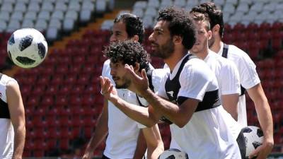 Mohamed Salah en su primer entrenamiento con Egipto tras la lesión sufrida. Foto AFP