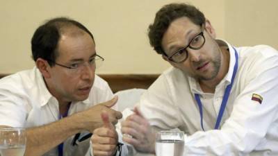 Héctor Castro y Juan Fernando Lezaca durante el foro celebrado en el hotel Copantl.