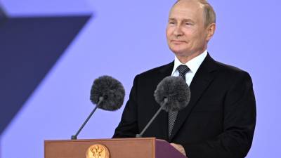 Putin inauguró hoy el foro “Armia-2022”, la mayor feria militar de Rusia.