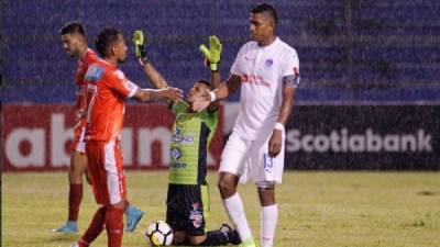 Carlo Costly al momento que el árbitro central indicaba el final del encuentro. Tuvo un par de ocasiones claras que no logró concretar.