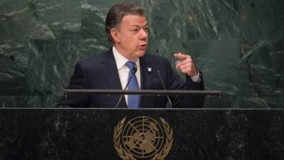 Santos llevaba una paloma blanca en su solapa durante su discurso en la ONU.