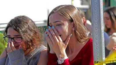 Los estudiantes escaparon aterrorizados del tiroteo en un colegio de Parkland, Florida.
