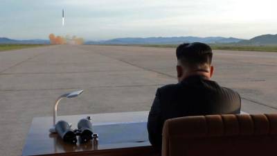 El dictador norcoreano reveló nuevas imágenes del lanzamiento del último misil que sobrevoló Japón y que causó alarma en la Comunidad Internacional.