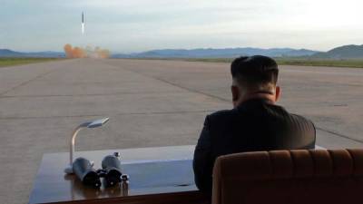 EEUU cree que Kim Jong-un continúa dirigiendo el desarrollo de nuevos misiles nucleares.