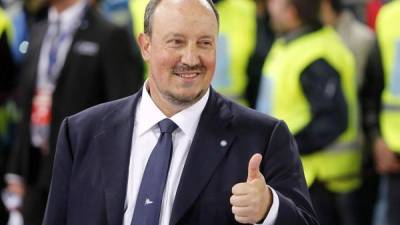 ARCHIVO - En esta foto del sábado 2 de febrero de 2019, el técnico de Newcastle Rafael Benítez previo a un partido de la Liga Premier contra Tottenham. Benítez ha firmado contrato para dirigir a Newcastle. (AP Foto/Tim Ireland, archivo)