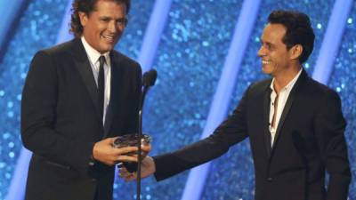El colombiano y el boricua en la reciente entrega de los premios Billboard.