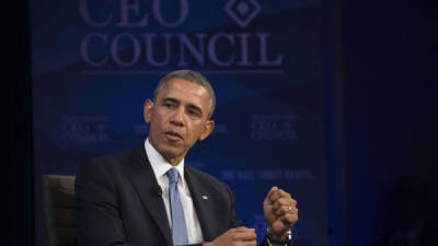 El presidente Barack Obama habla durante la reunión del Wall Street Journal CEO del Consejo anual en Washington el 19 de noviembre de 2013. AFP