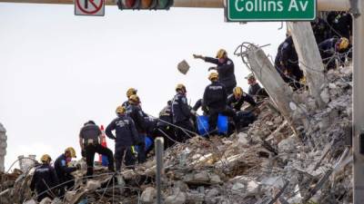 Las víctimas y familiares de los 97 fallecidos por el derrumbe del Champlain Towers South recibirán inicialmente 150 millones de dólares en compensación.