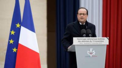 El presidente francés, François Hollande, pronuncia un discurso durante el homenaje oficial a las víctimas de los atentados yihadistas. EFE.