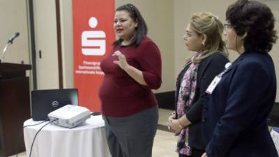 Las expositoras durante la presentación del taller que celebraron ayer en la CCIC.