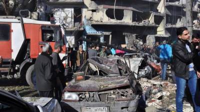Escena tras un atentado con bomba en Homs, Siria. El caos se apodera de un país que el gobierno, rebeldes, Isis y la coalición internacional luchan por controlar.