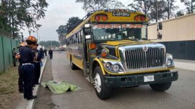 Uno de los buses involucrados en los incidentes. Foto: Cortesía Prensa Libre.
