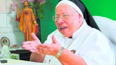 Sor María Rosa Leggol (93) ha dedicado su vida a servir a los más necesitados.