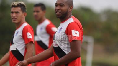 Wilson Palacios se reporta listo para jugar con el Olimpia.