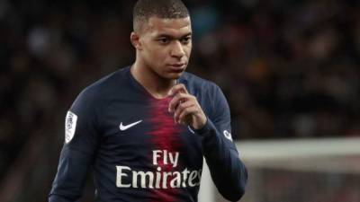 Paris (France), 09/02/2019.- Paris Saint Germain's Kylian Mbappe during the French Ligue 1 soccer match between Paris Saint-Germain (PSG) and Girondins of Bordeaux in Paris, France, 09 February 2019. (Francia, Burdeos) EFE/EPA/CHRISTOPHE PETIT TESSON