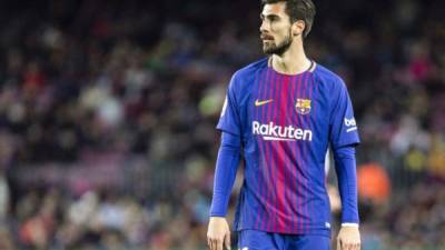 En el caso de Andrés Gomes, el paso del jugador por el Barcelona ha ido de más a menos, hasta el punto de que al final el Camp Nou ha llegado a silbarle por sus actuaciones.