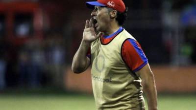 Pedro Troglio y la plantilla del Olimpia ha sido cuestionada por lo que hicieron en Surinam.