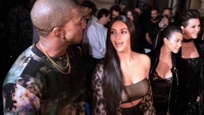 Kim Kardashian fue víctima de un robo millonario el domingo por la noche en París.