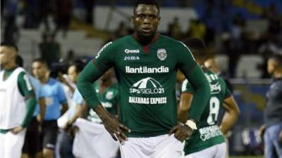 Yustin Arboleda se quejó del arbitraje en el clásico Real España-Marathón por Copa Presidente. Foto Neptalí Romero