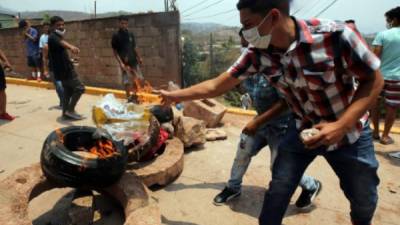 Los pobladores denunciaron además que, al parecer, en el cementerio de La Era ya ha sido enterradas en 'altas horas de la noche' personas que murieron por coronavirus, pero ahora estarán en alerta para impedirlo.