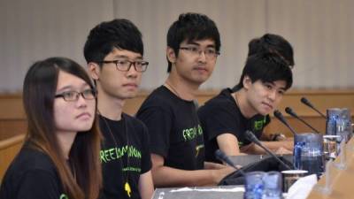 Estos cinco estudiantes representan a decenas de miles hongkoneses que mantienen tomadas las principales calles de la ciudad exigiendo democracia a China.