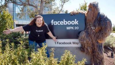 La mamá con la máscara de Chewbacca logró más de 160 millones de reproducciones.